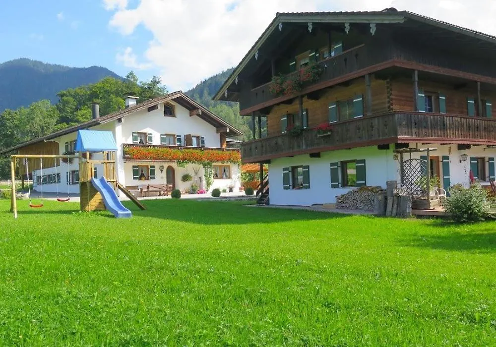 Haus Wiesenrand Kurz 베르히테스가덴 팜스테이